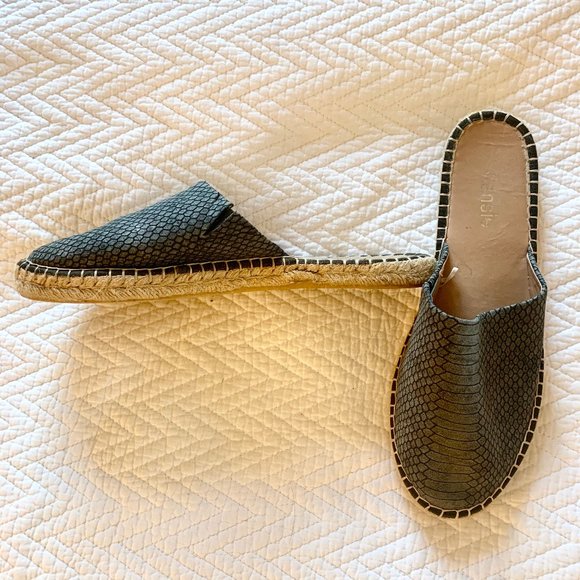 Kensie Hensley Slip on Espadrille - Picture 2 of 4